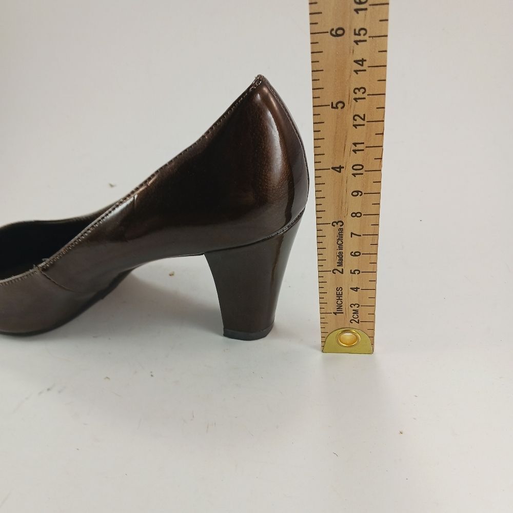 Etienne Aigner Womans Haven Pumps/ Heels Patent Brown Shimmer Size 7.5......... - Picture 5 of 12